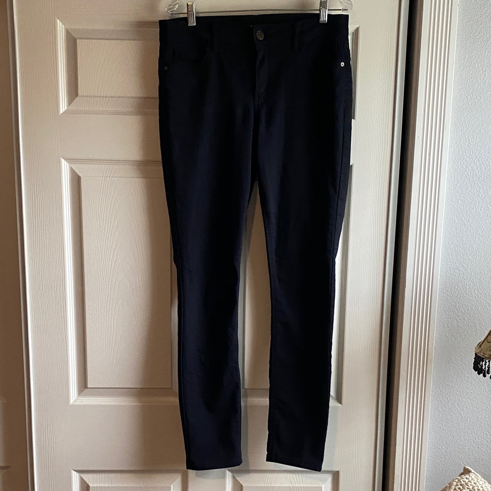 Liz Claiborne black Women's Black pants size 10 tall